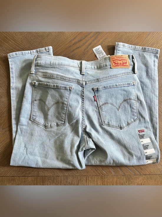 Levi's Denim - Levi's Light Wash Cropped Women's Jeans